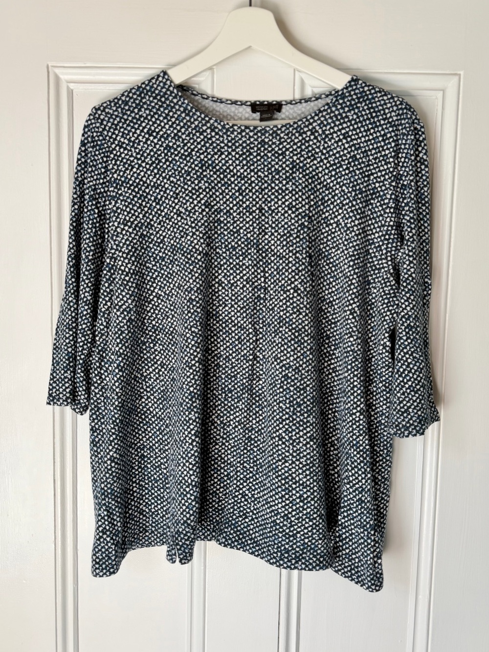 J Jill Tunic Top Women’s L Wearever Blue Patterned Soft Knit Blouse Geometric